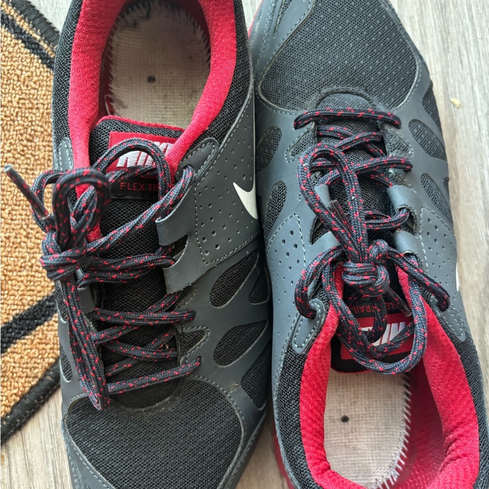 Red, black Nike Flex Trail - Picture 4 of 6